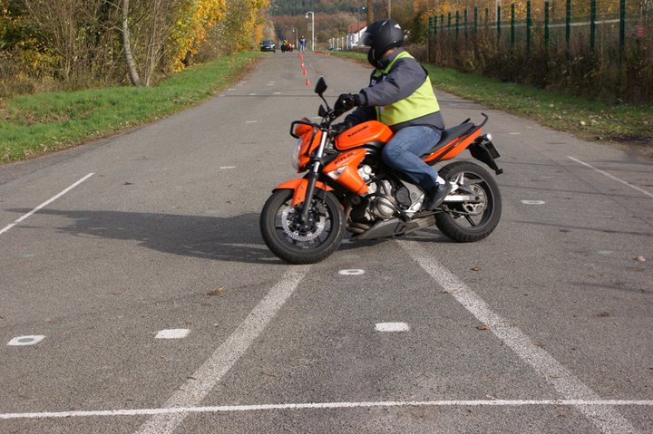apprentissage conduite moto